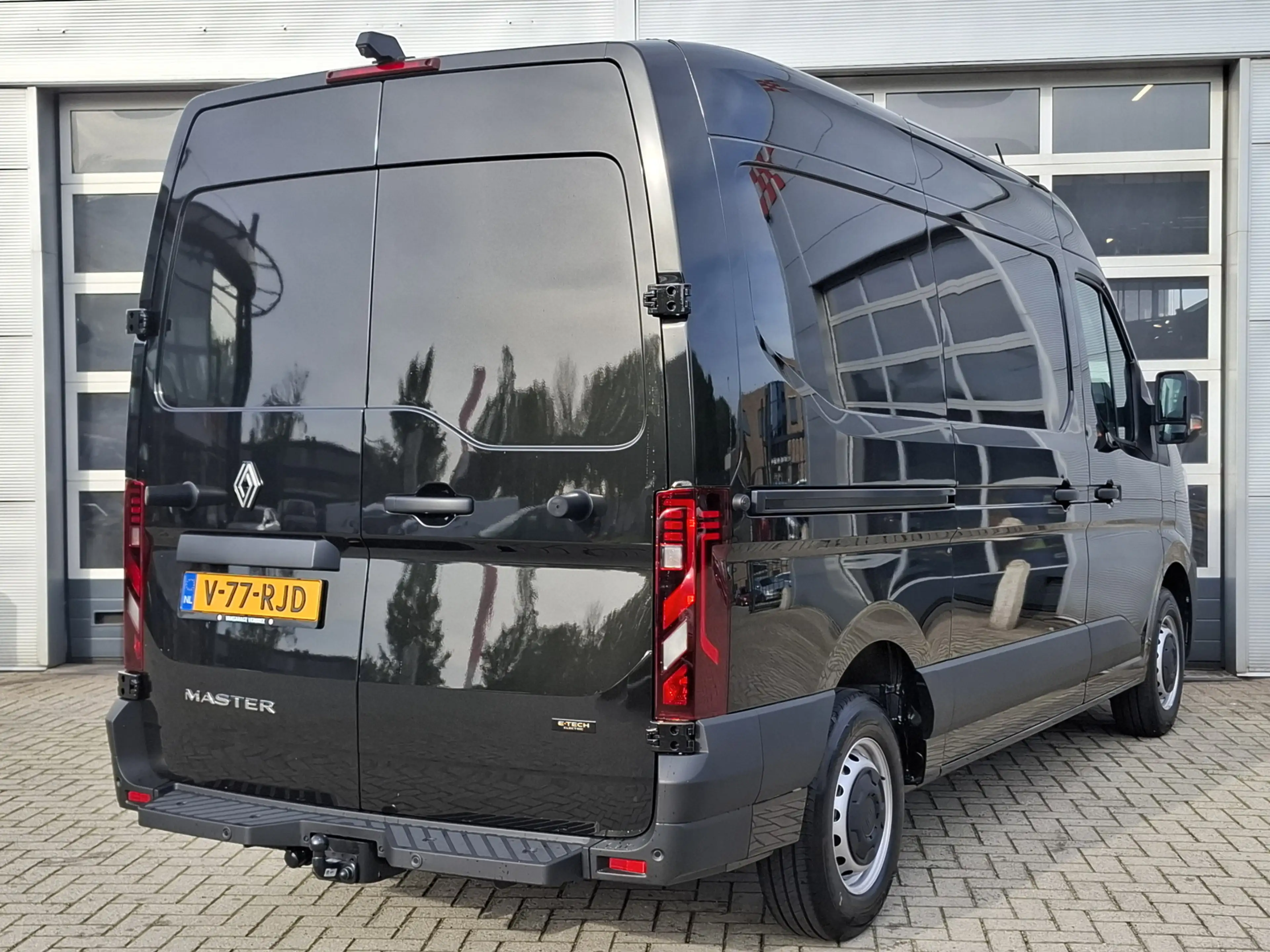 Renault Master E-Tech T35 L2H2 Extra long range 87 kWh | Betimmer — photo 2