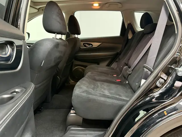 Nissan X-Trail view 14