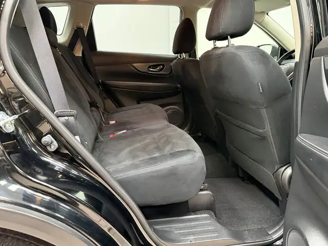 Nissan X-Trail view 13