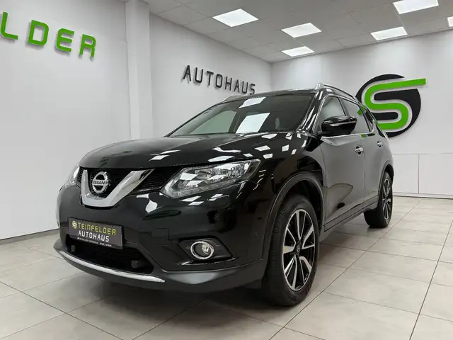 Nissan X-Trail view 3