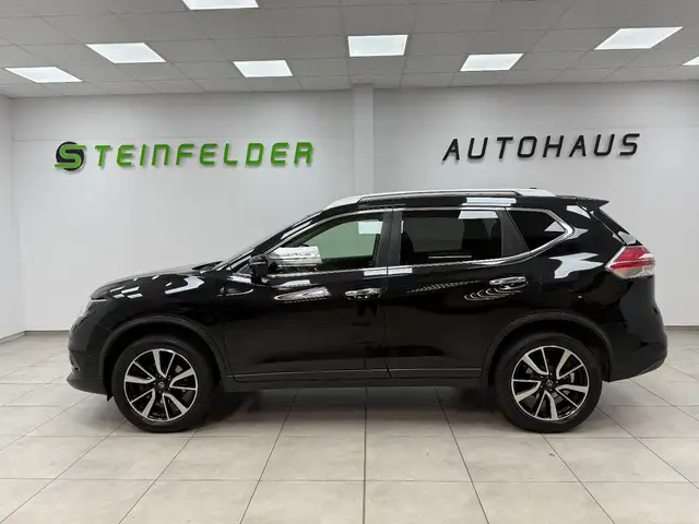 Nissan X-Trail view 4