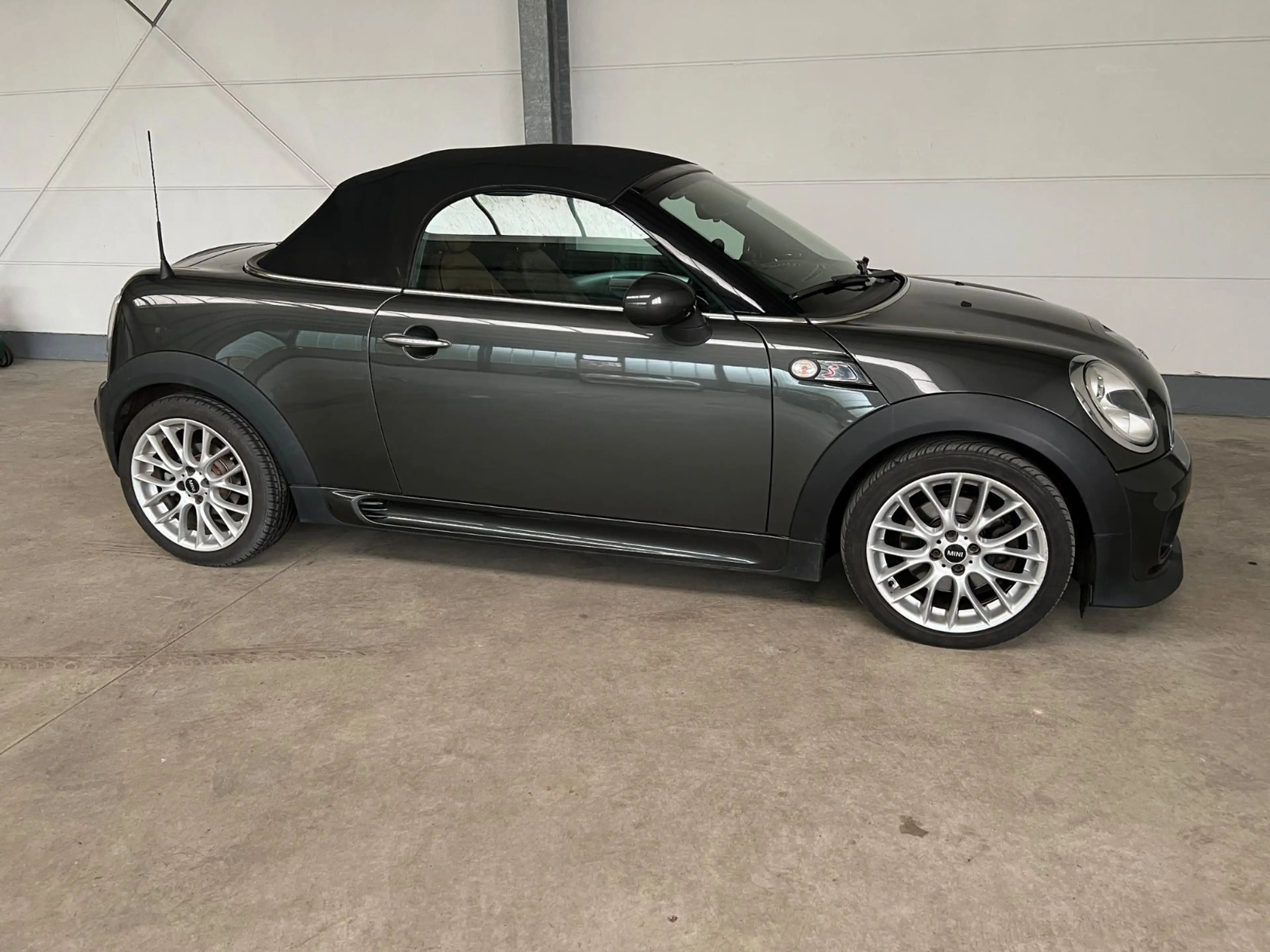 MINI Cooper S Roadster JCW-Paket +Chilli+Leder+Navi — photo 29