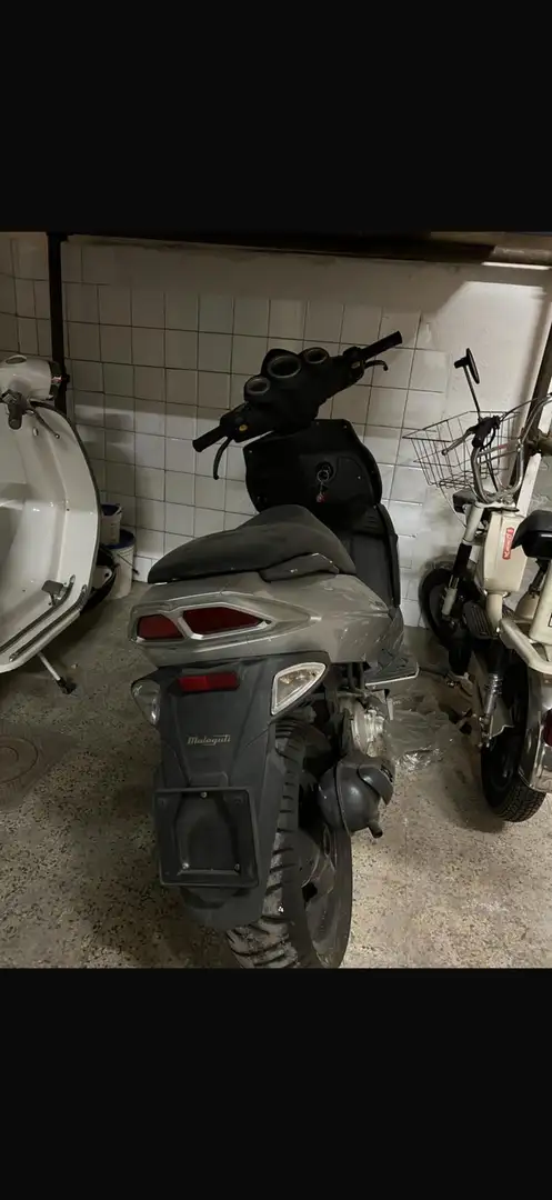 Malaguti F 12 MODELLO R Gris - 2