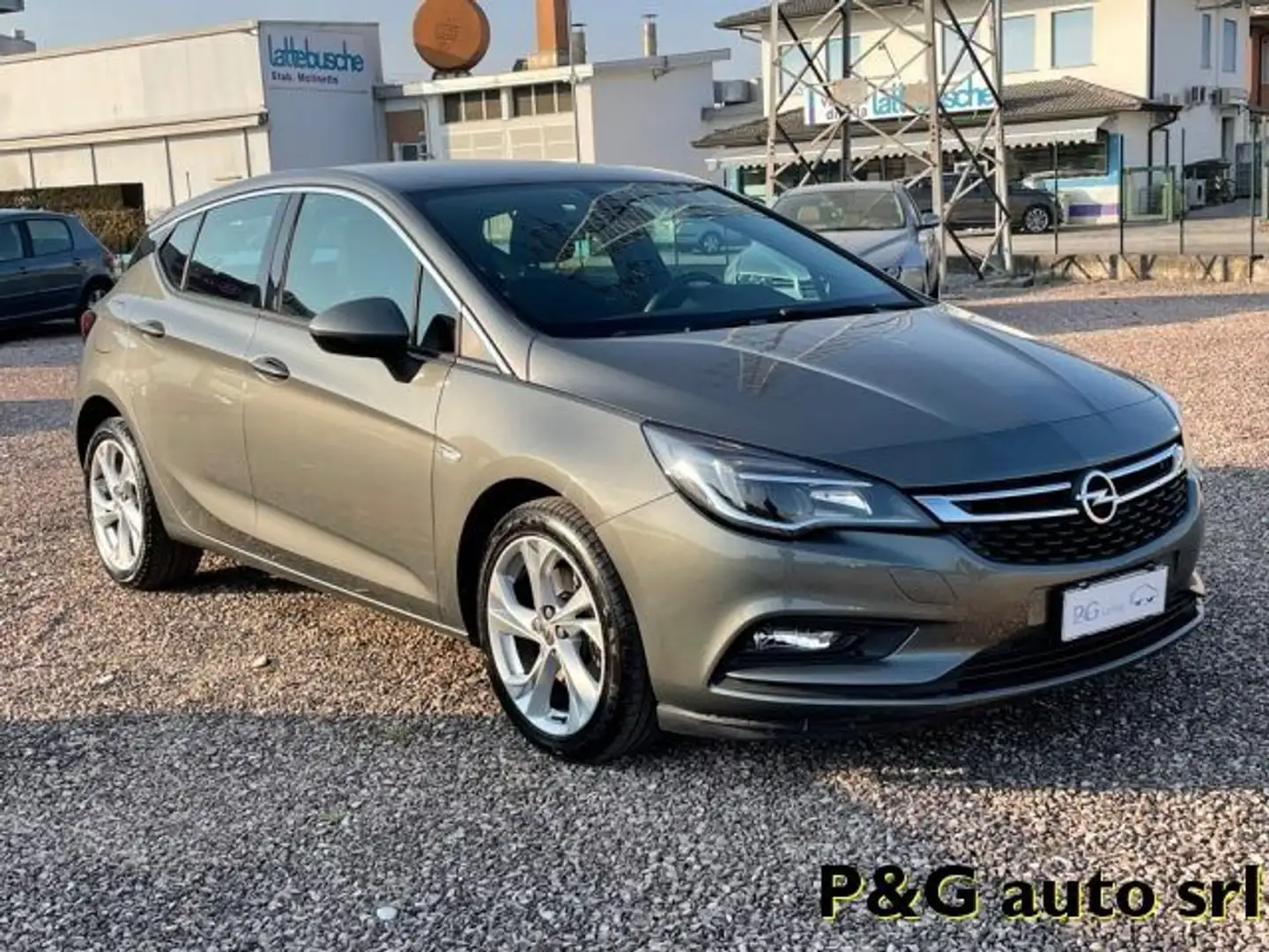 Opel Astra 1.6 CDTi 136CV aut. 5 porte Dynamic Gris - 1