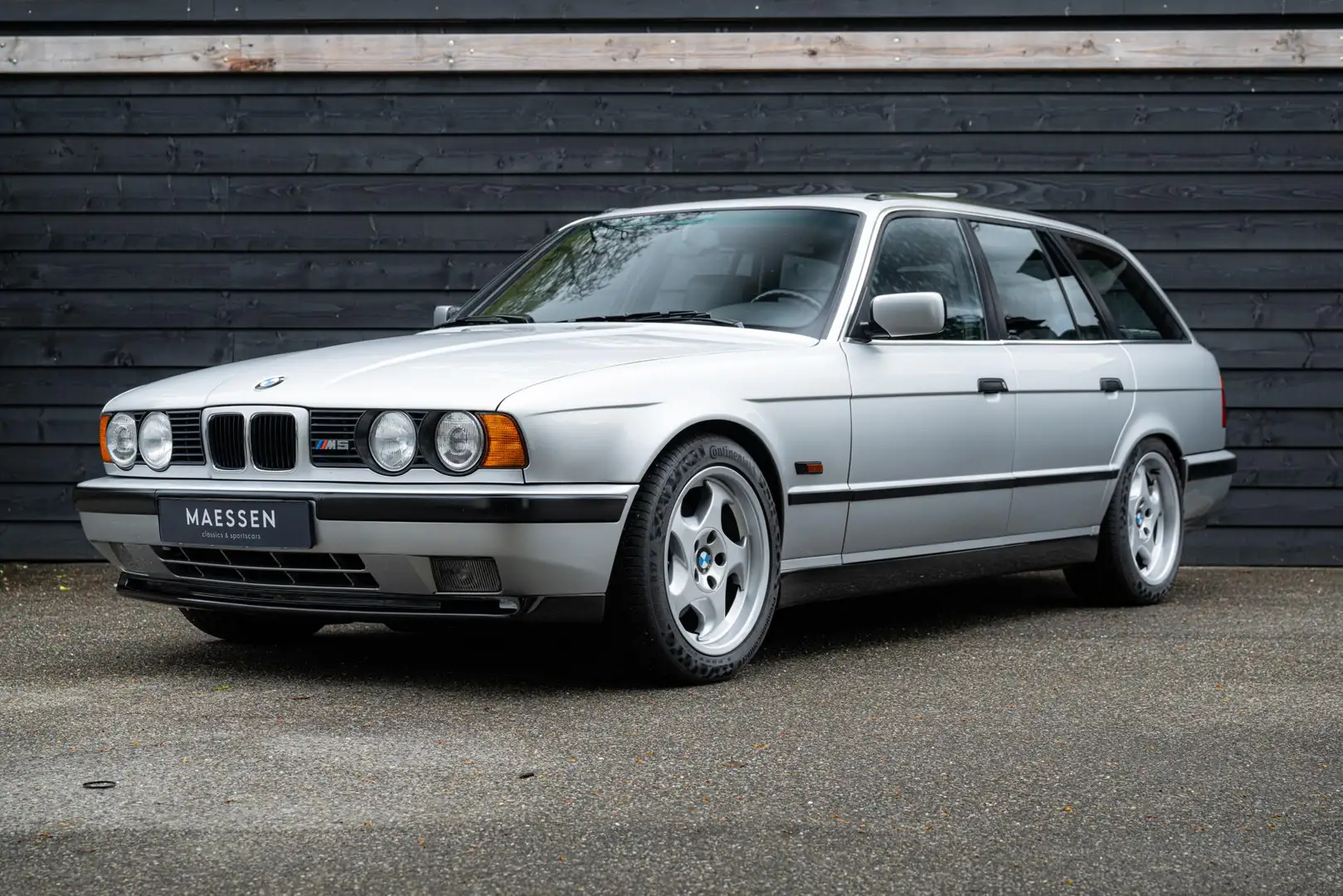 BMW M5 E34 Touring - Unieke conditie Grey - 1
