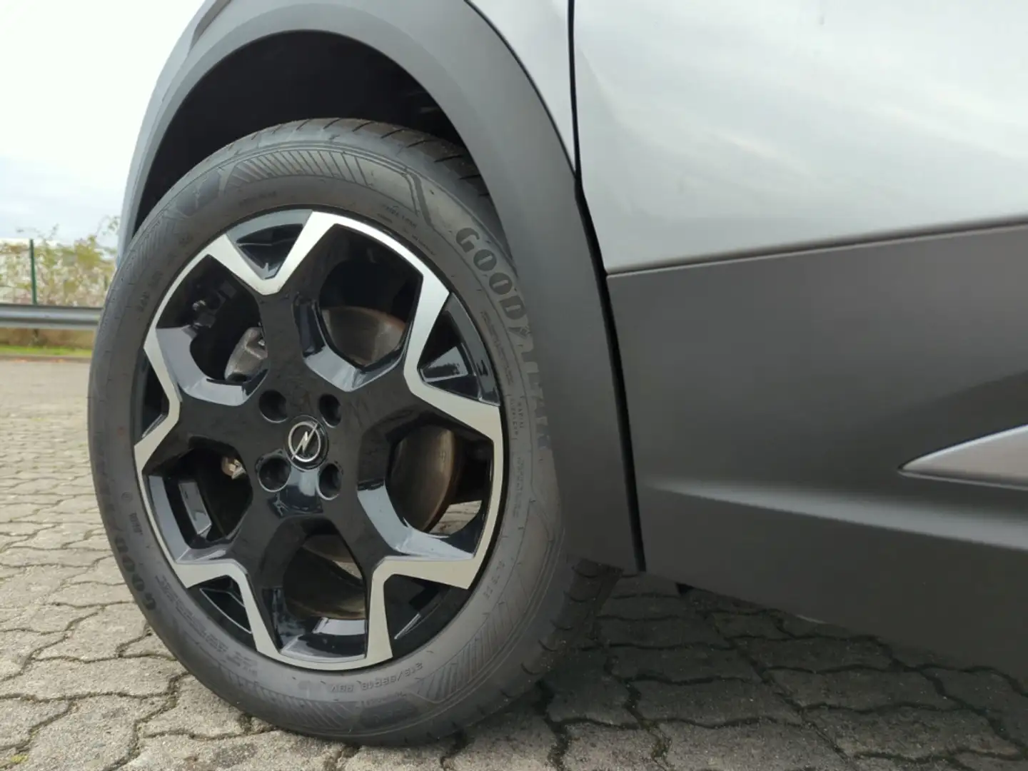 Opel Mokka-E GS +Universal Charger+Navi+LED+Kametra+Sitzhzg.+Le Grau - 2