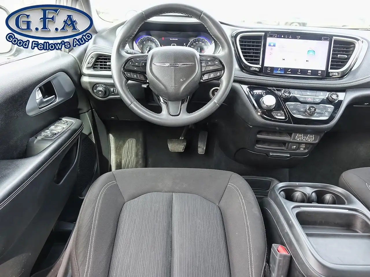 Chrysler Pacifica снимка Chrysler Pacifica