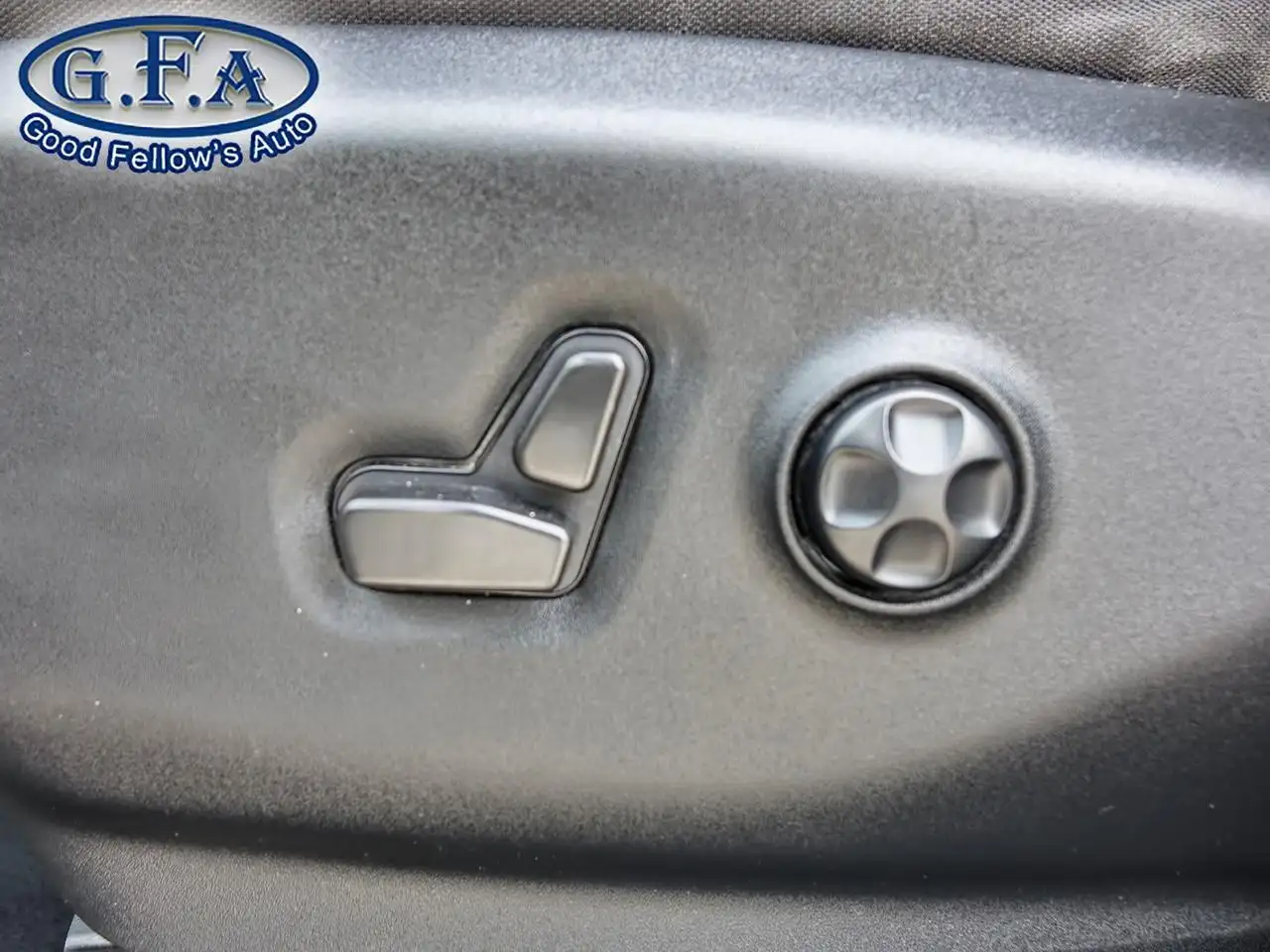 Chrysler Pacifica снимка Chrysler Pacifica