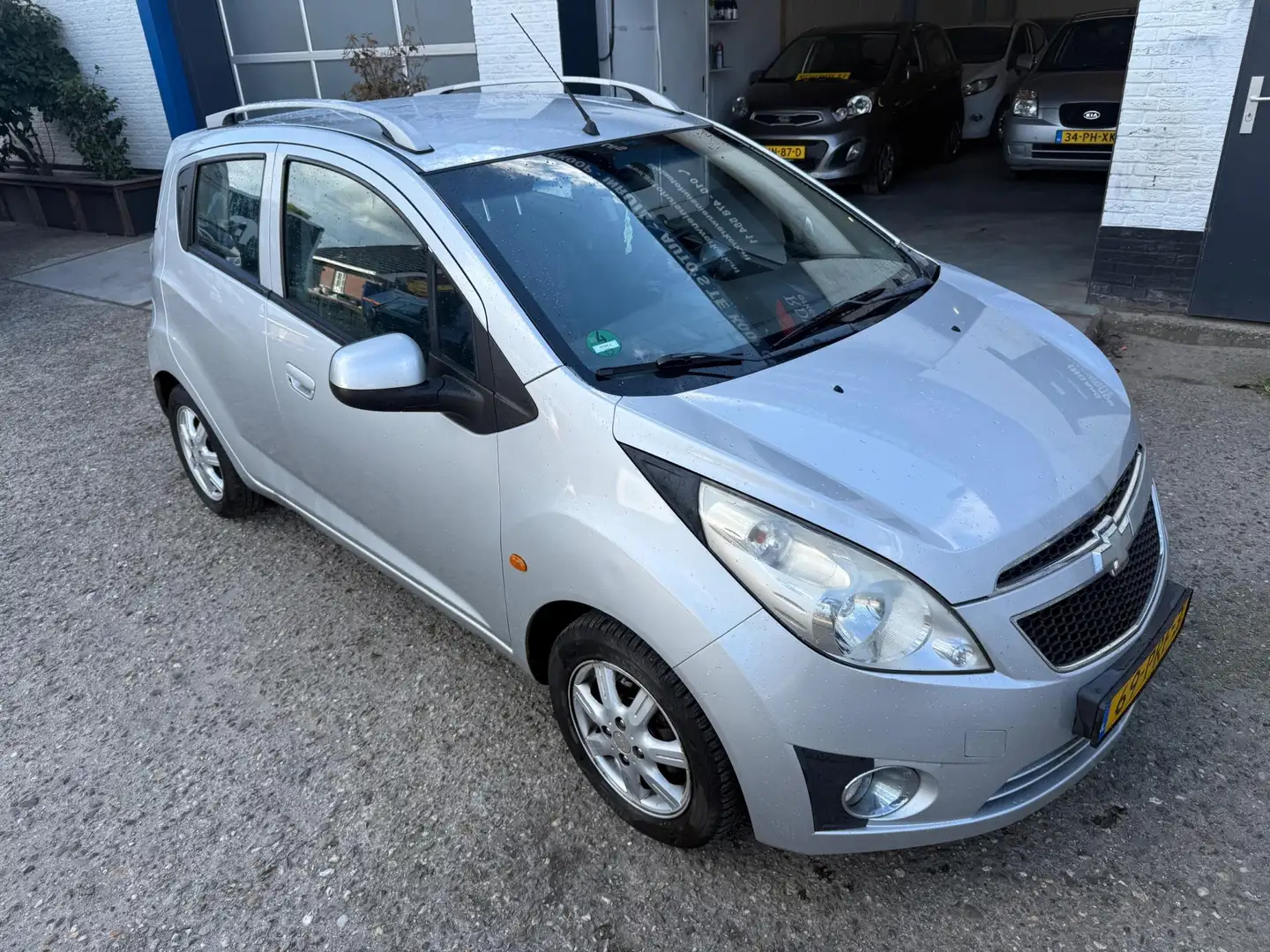 Chevrolet Spark 1.0 16V LS Bi-Fuel- met onderhoudshistorie, Nieuwe Grijs - 2