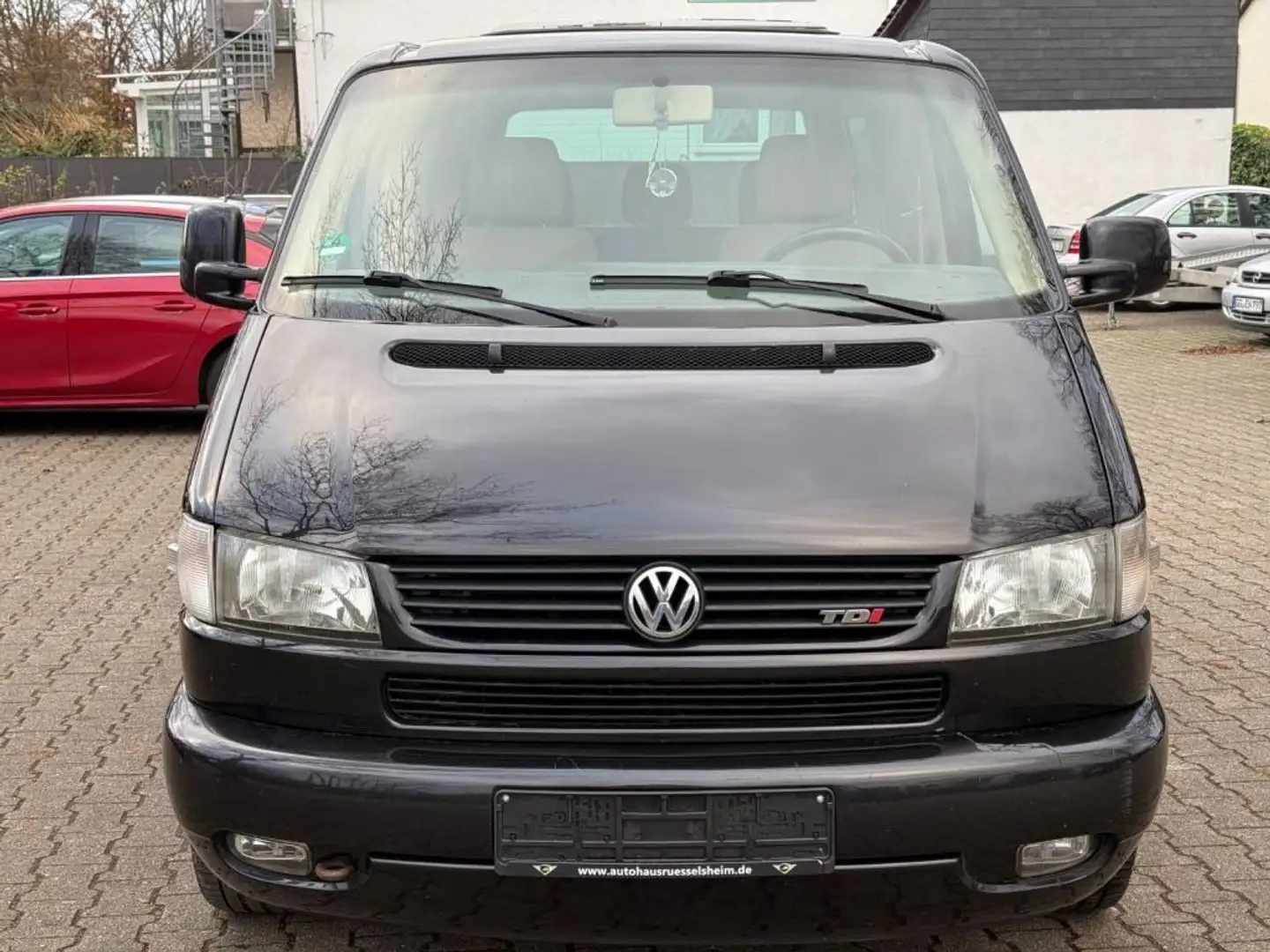 Volkswagen T4 Caravelle 2.5 TDI*HINGUCKER*LEDER*SD*18-ZOLL* Negro - 2