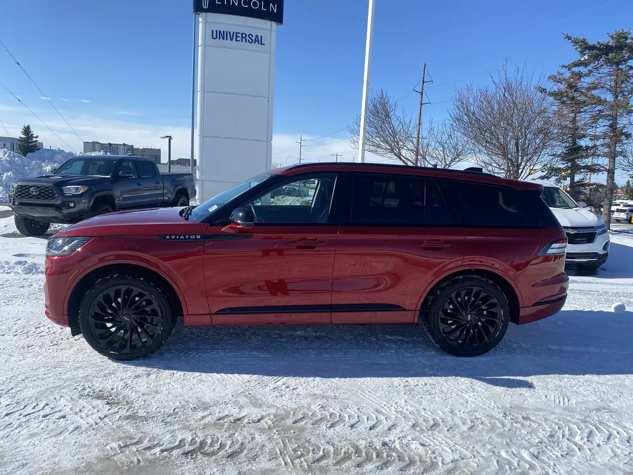 Lincoln Aviator снимка Lincoln Aviator