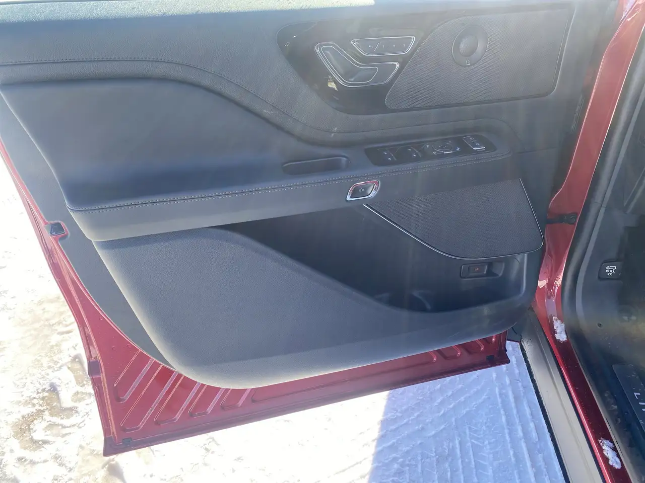 Lincoln Aviator снимка Lincoln Aviator
