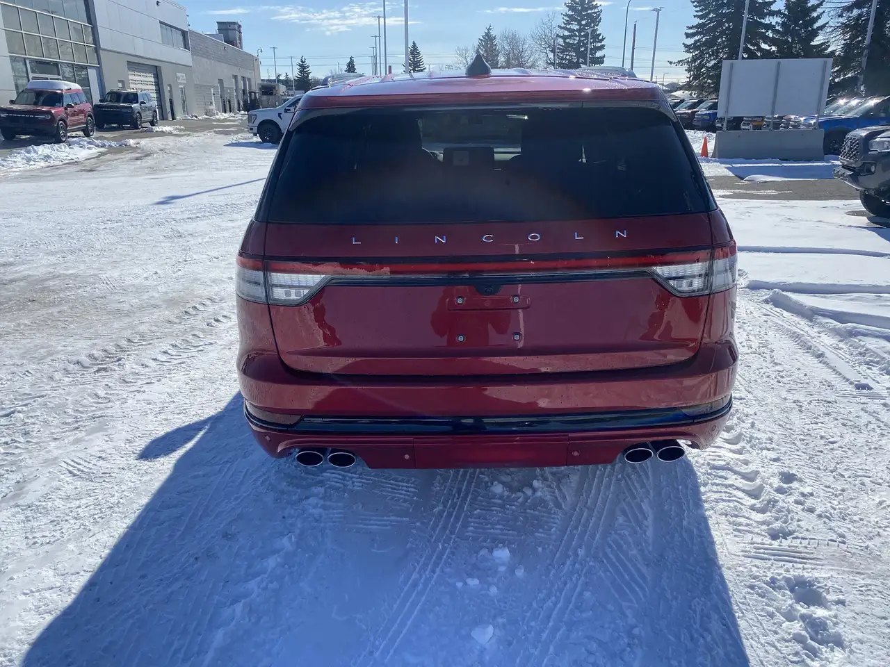 Lincoln Aviator снимка Lincoln Aviator
