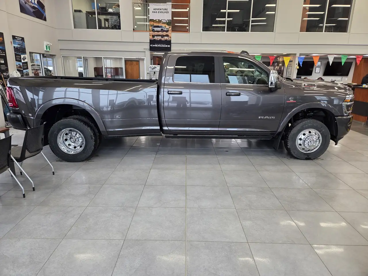 RAM 3500 снимка RAM 3500