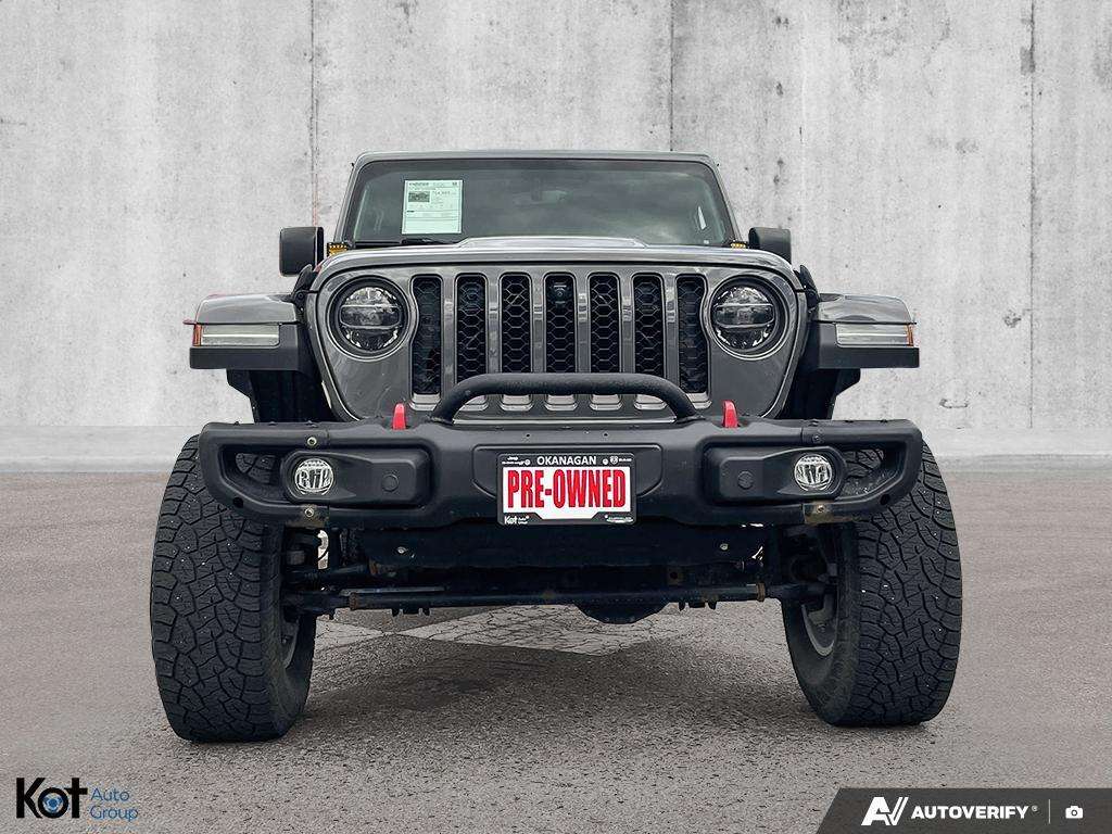 Sting-Gray Clearcoat 2021 Jeep Gladiator Pickup Truck Four-Wheel Drive 8-Speed Automatic