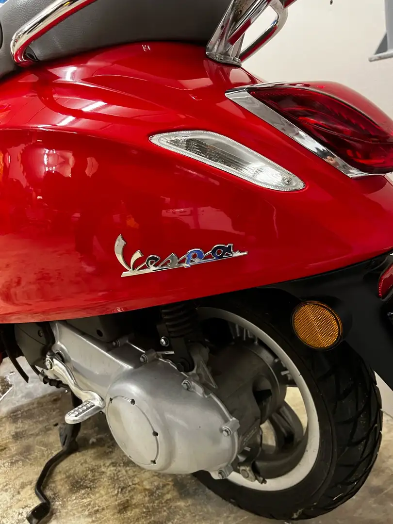 Vespa Primavera 50 2T Rosso autentico Gepäckträger Rot - 2