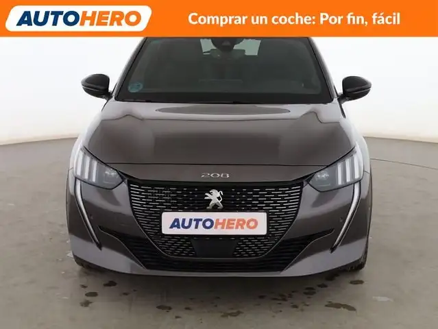 Peugeot 208 view 9
