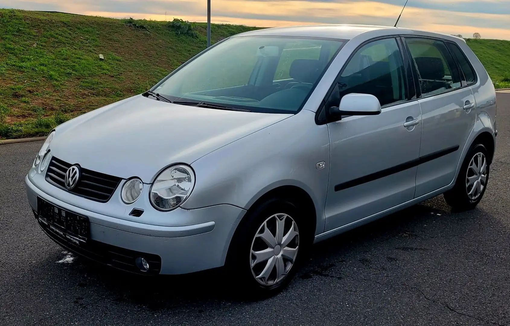 Volkswagen Polo 1.4 Auto Highline/TÜV.NEU/Auto/ Grau - 1