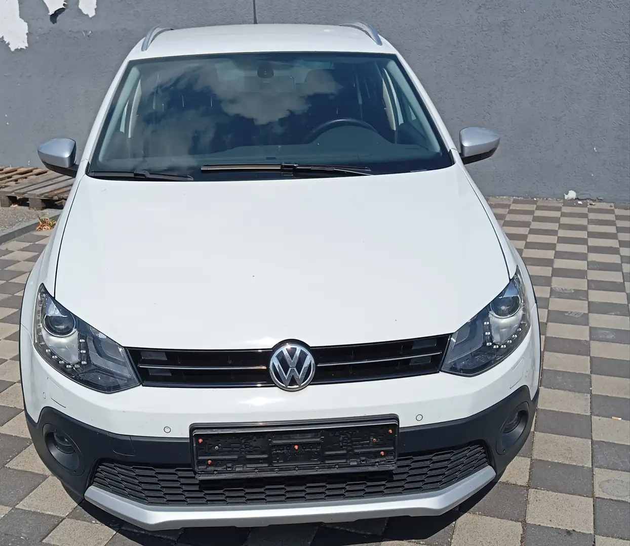 Volkswagen Polo Cross Polo 1.2 TSI (Blue Motion Technology) Cross Polo Белый - 1