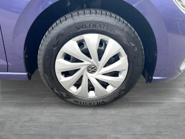 Volkswagen Polo view 7