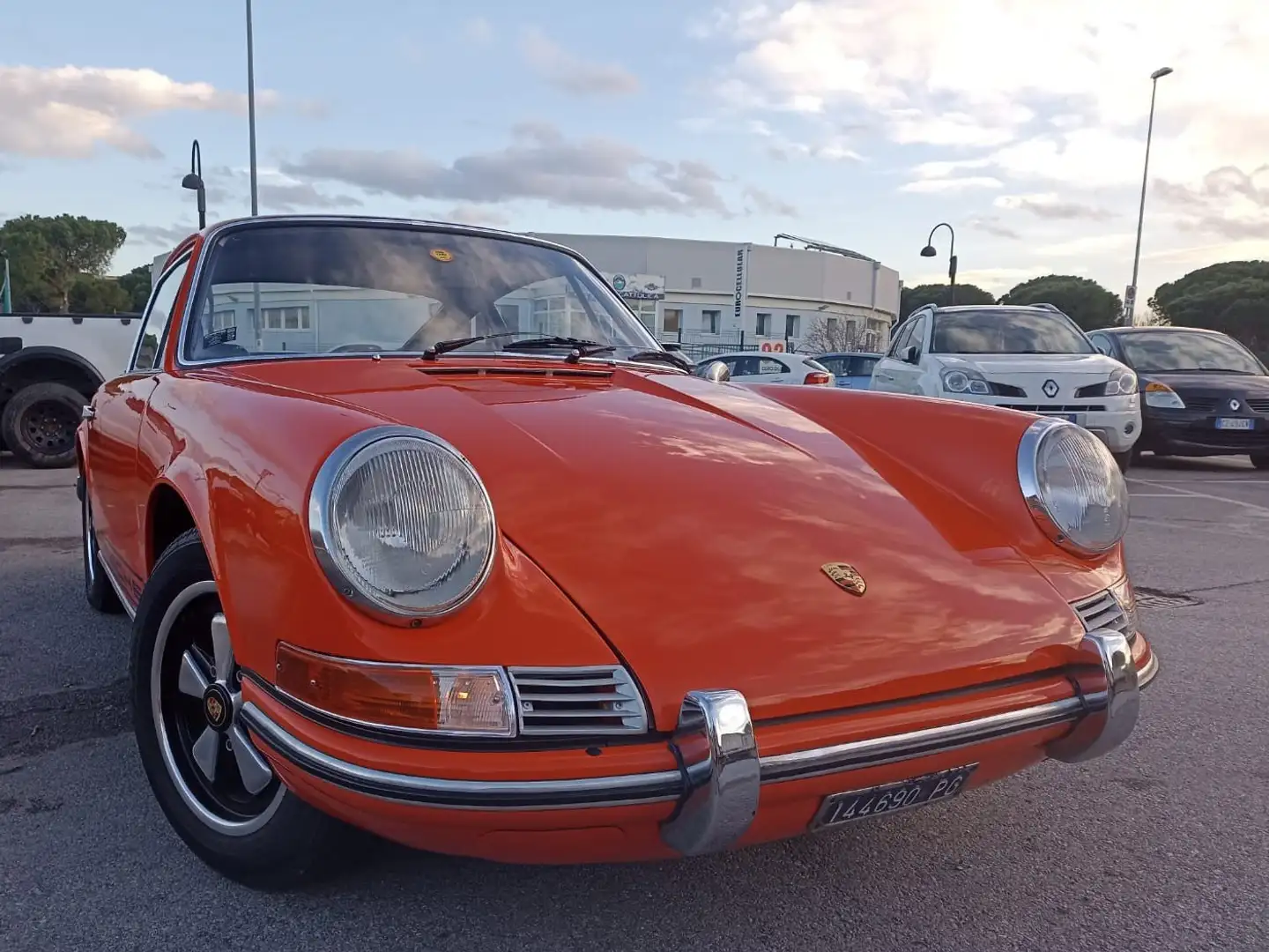 Porsche 912 Oranje - 1