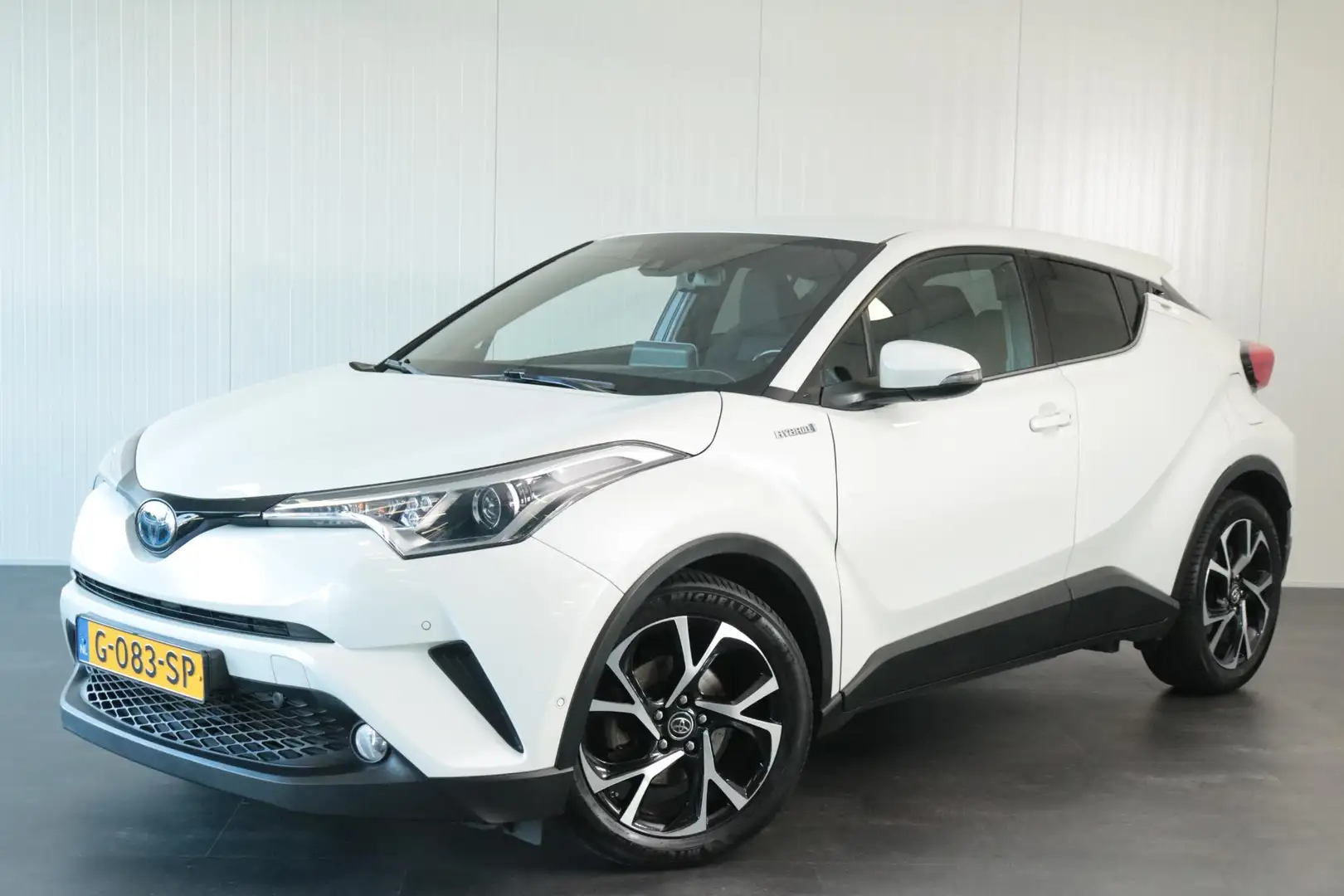 Toyota C-HR 1.8 Hybrid Style, Blind Spot, Parkeersensoren Wit - 2