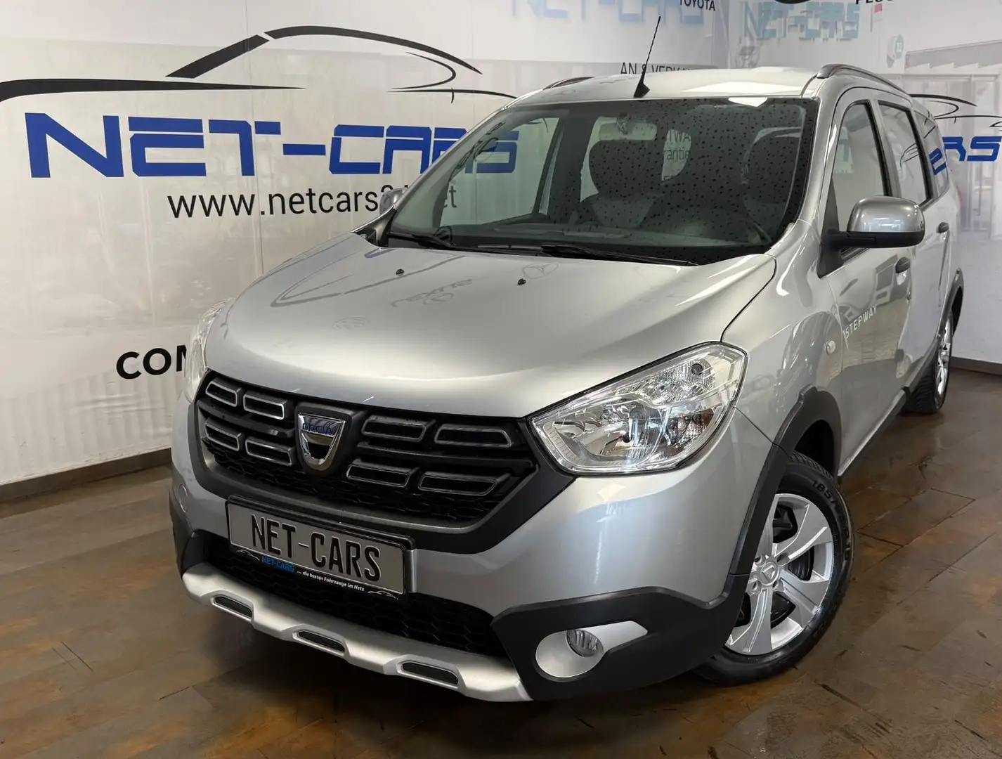 Dacia Lodgy Blue dCi 115 Stepway Klima*NAVi+Kamera*SHZ Grau - 1