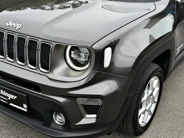 Jeep Renegade view 4