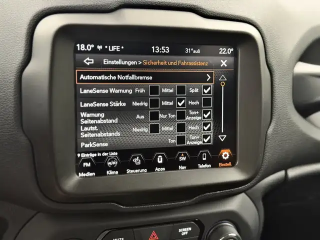 Jeep Renegade view 23