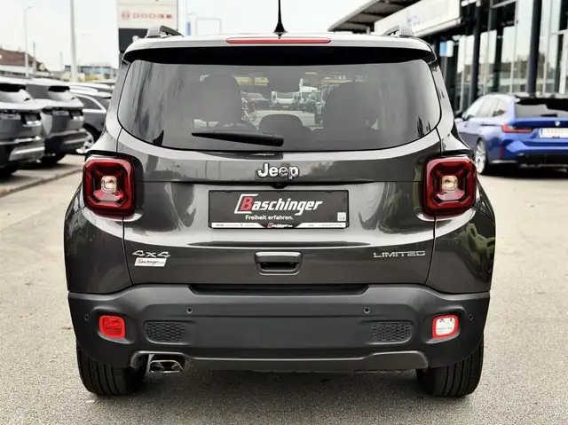 Jeep Renegade view 8