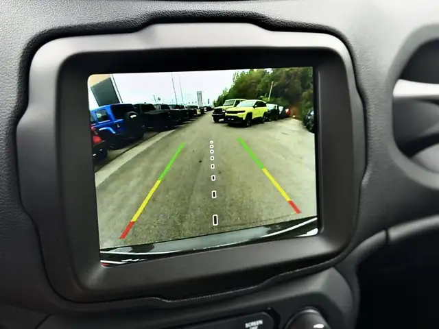 Jeep Renegade view 21