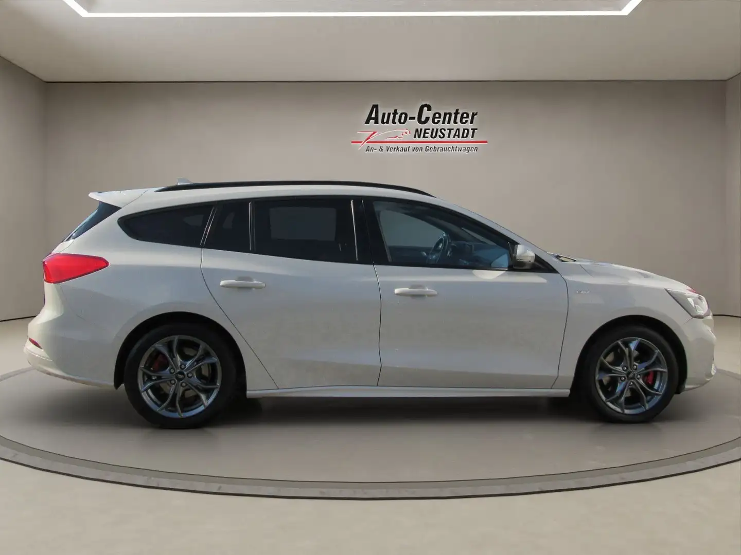 Ford Focus Turnier ST-Line / LED / NAVI / ACC / PDC.. Beige - 2