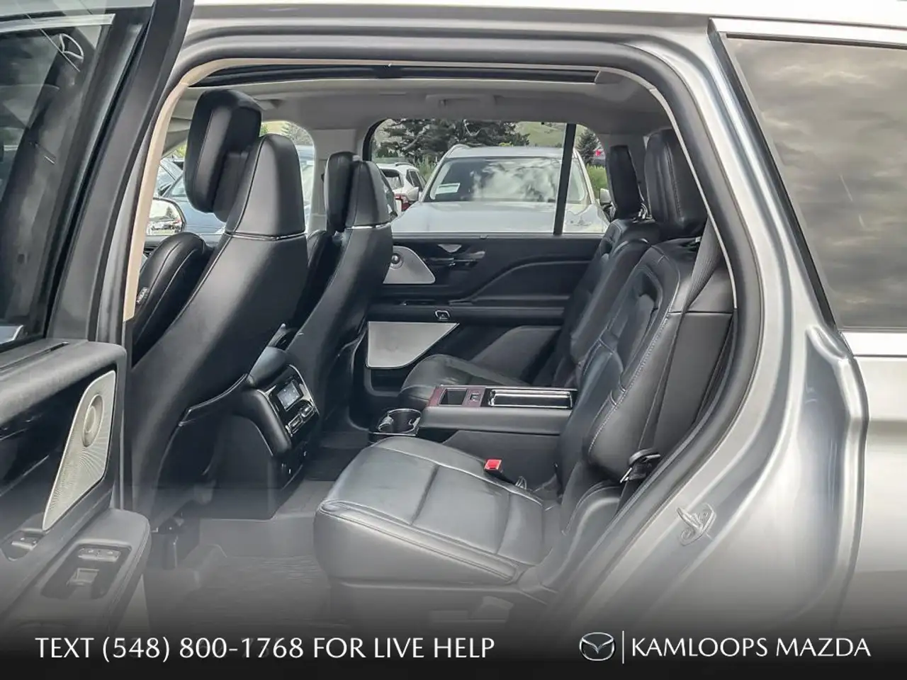 Lincoln Aviator снимка Lincoln Aviator