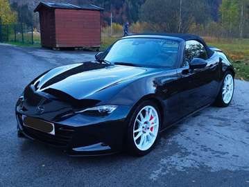 MX-5 *Vollausstattung* *Recaro Bose* G184 Revolution Top