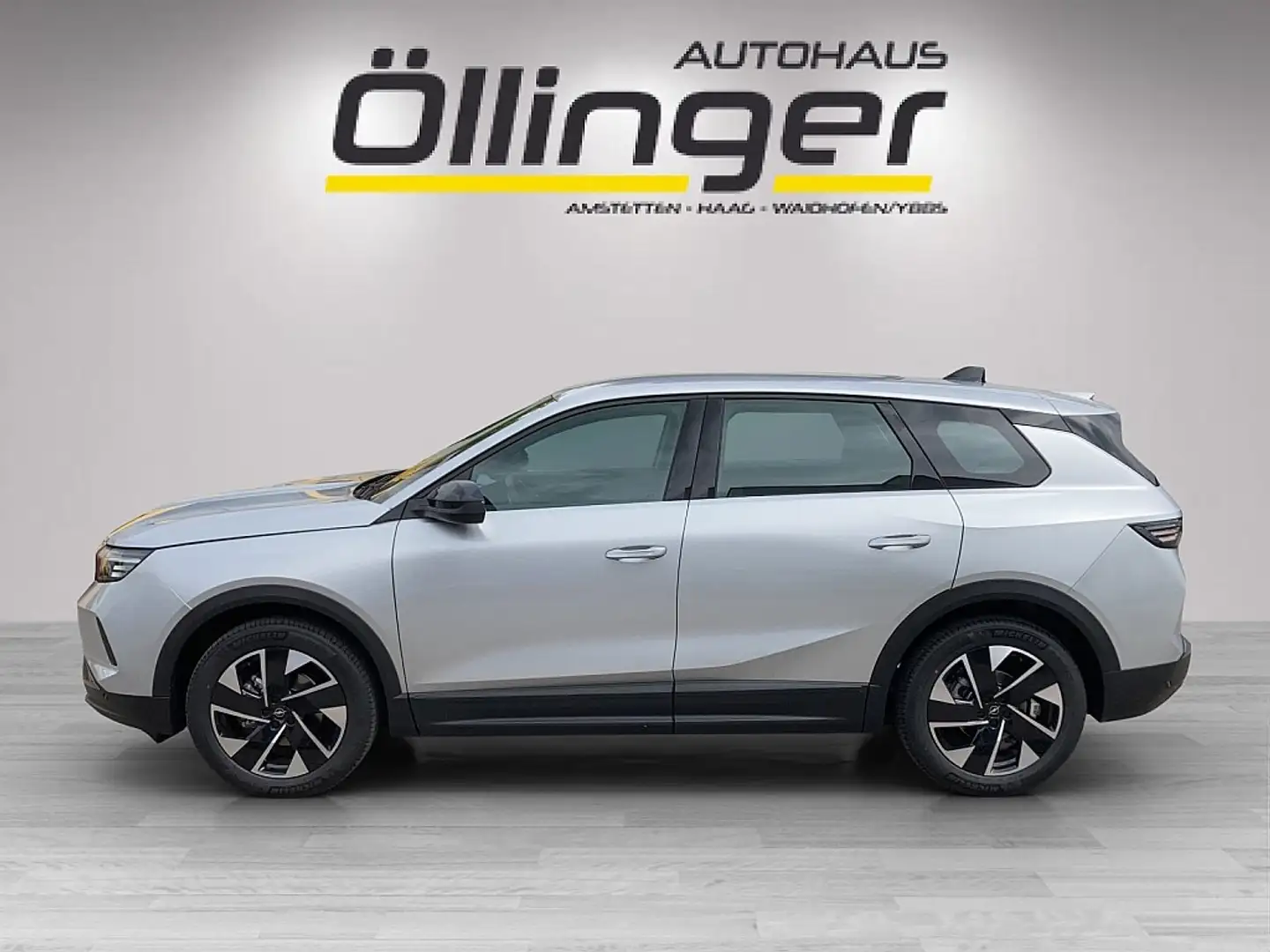 Opel Grandland 1.2 MHEV Edition Aut. + AHV + tolle Extras! Zilver - 2