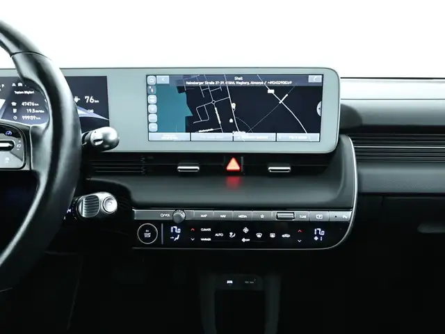 Hyundai IONIQ 5 view 11