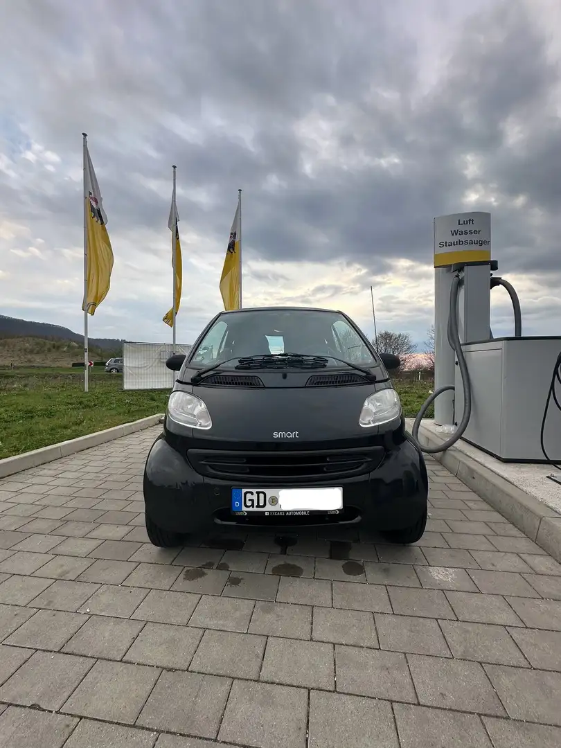 smart forTwo mit Panorama zu verkaufen (TÜV bis 2027) - 2
