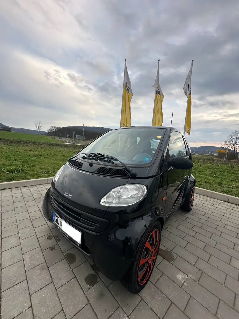 smart forTwo mit Panorama zu verkaufen (TÜV bis 2027) - 1