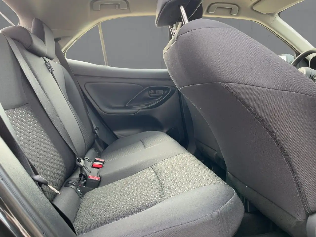 Toyota Yaris Cross Hybrid Business SHZ GRA LED Klima, миниатюра 12
