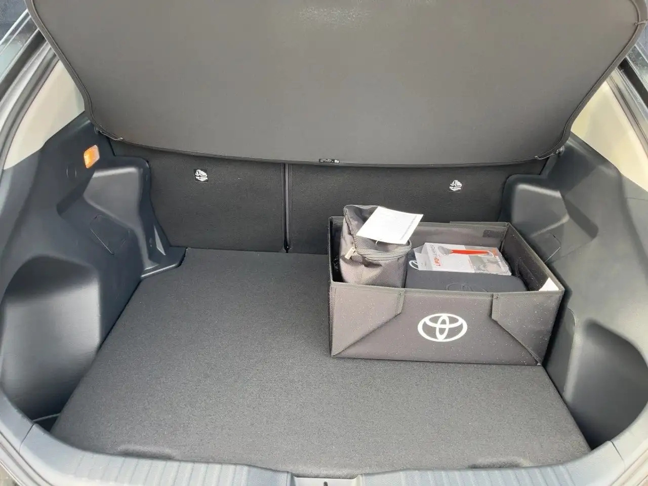 Toyota Yaris Cross Hybrid Business SHZ GRA LED Klima, миниатюра 13