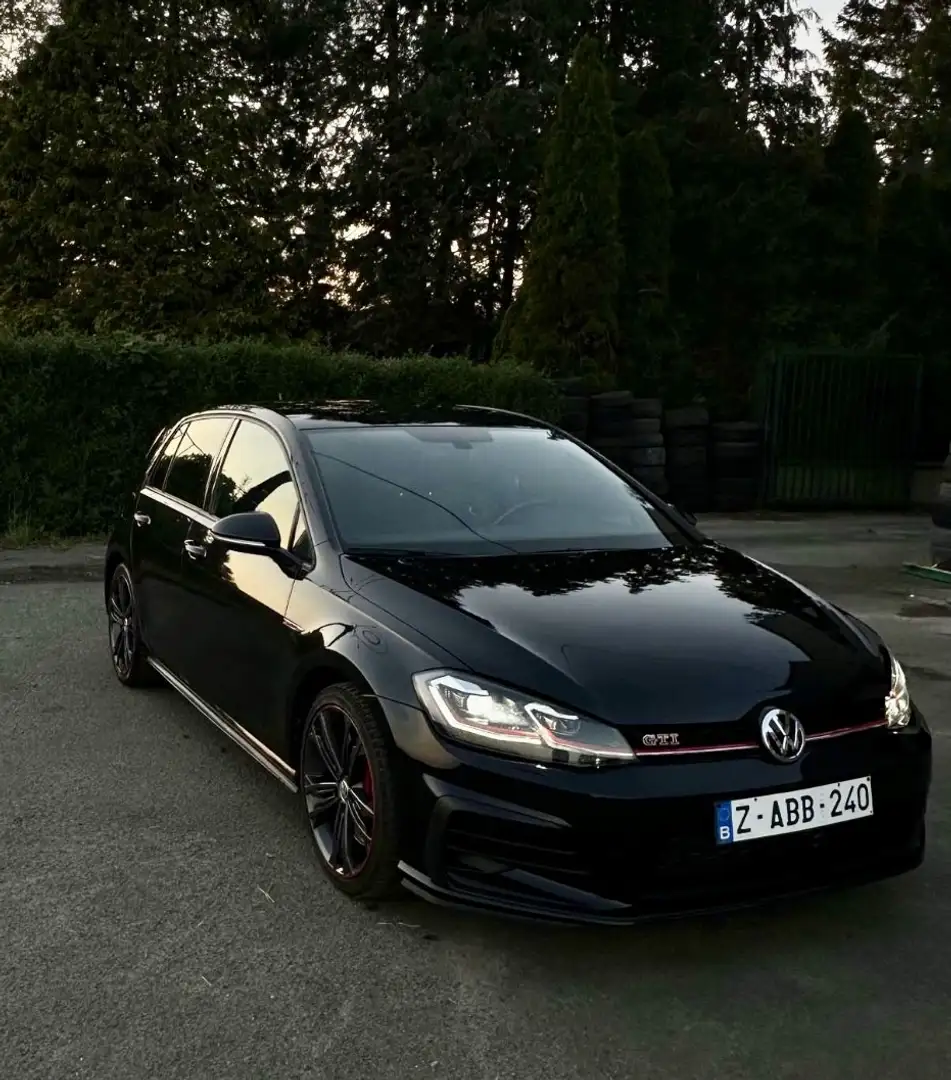 Volkswagen Golf GTI 2.0 TSI Performance DSG Zwart - 1