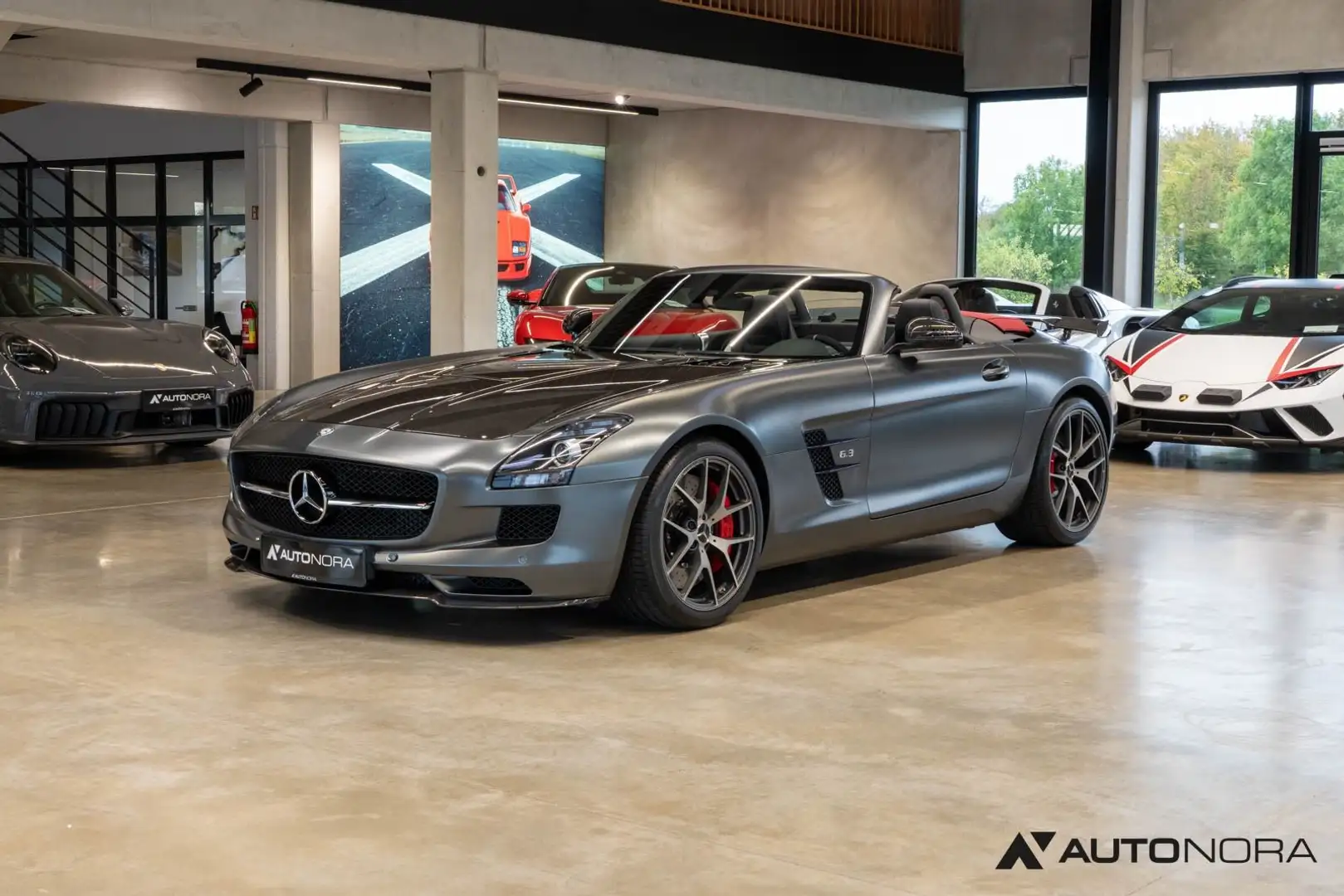 Mercedes-Benz SLS GT Final Edition Roadster 1 of 350 Grau - 1