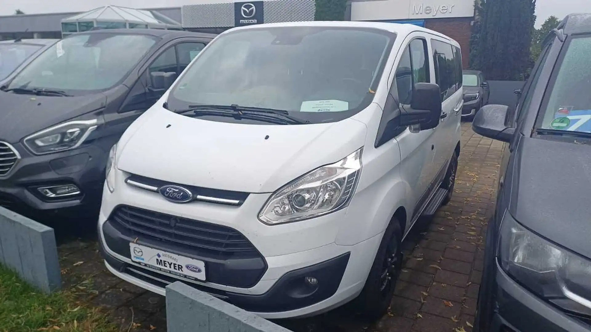 Ford Tourneo Custom TDCi 310 L1H1 VA Trend Biały - 2