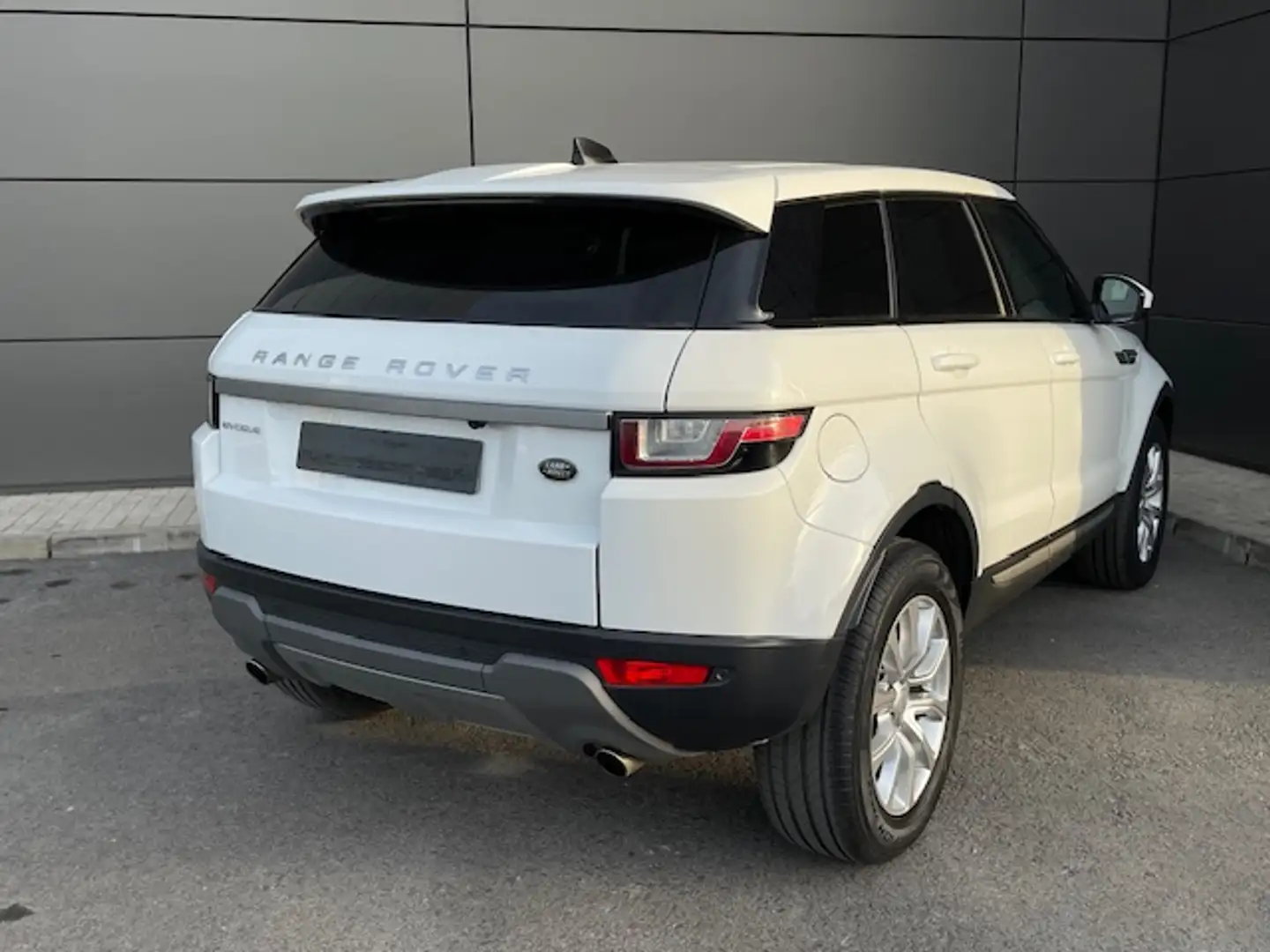Land Rover Range Rover Evoque 2.0TD4 SE 4WD Aut. 150 Blanc - 2