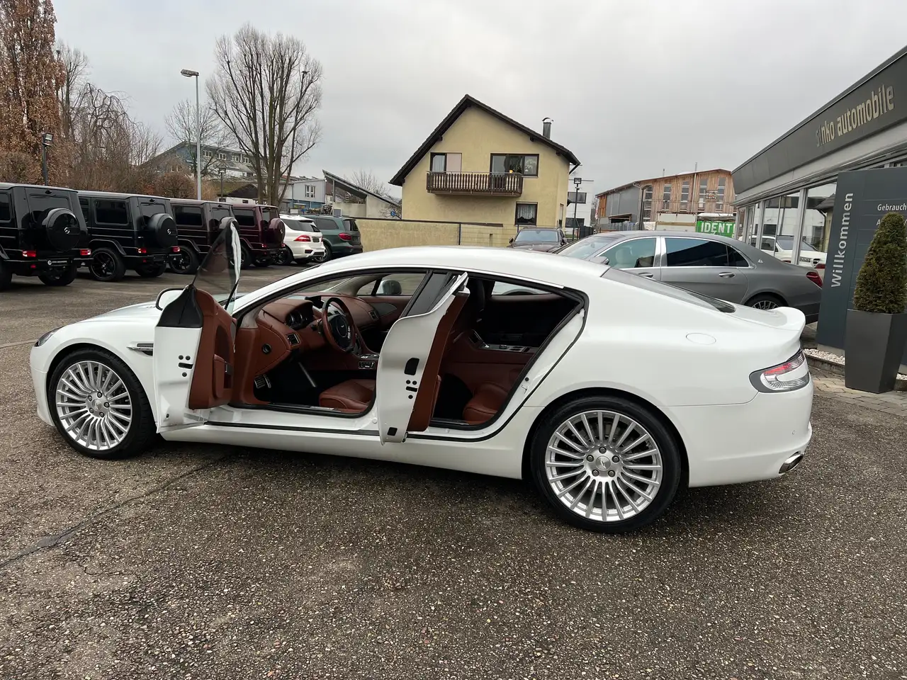 Aston Martin Rapide