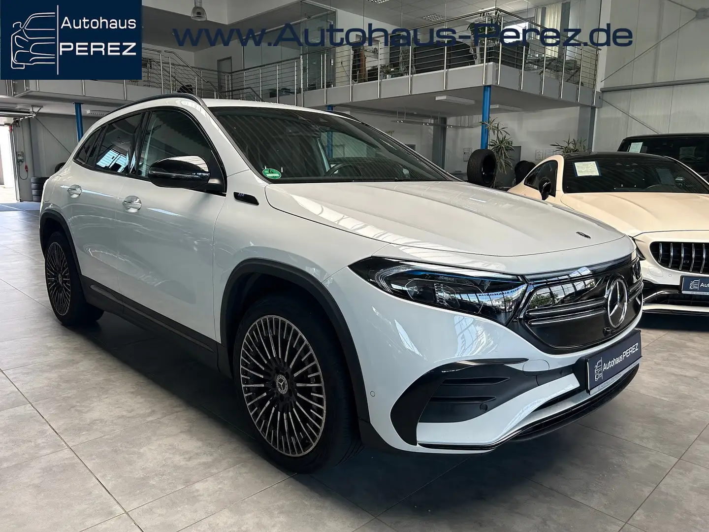 Mercedes-Benz EQA 350 AMG NIGHT-DISTRONIC-KAMERA-20´´ Blanco - 1