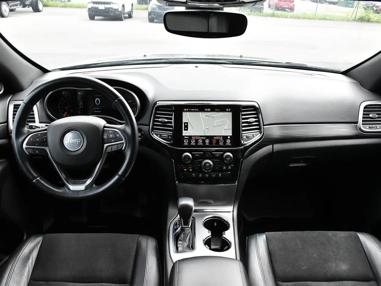 Jeep Grand Cherokee снимка Jeep Grand Cherokee