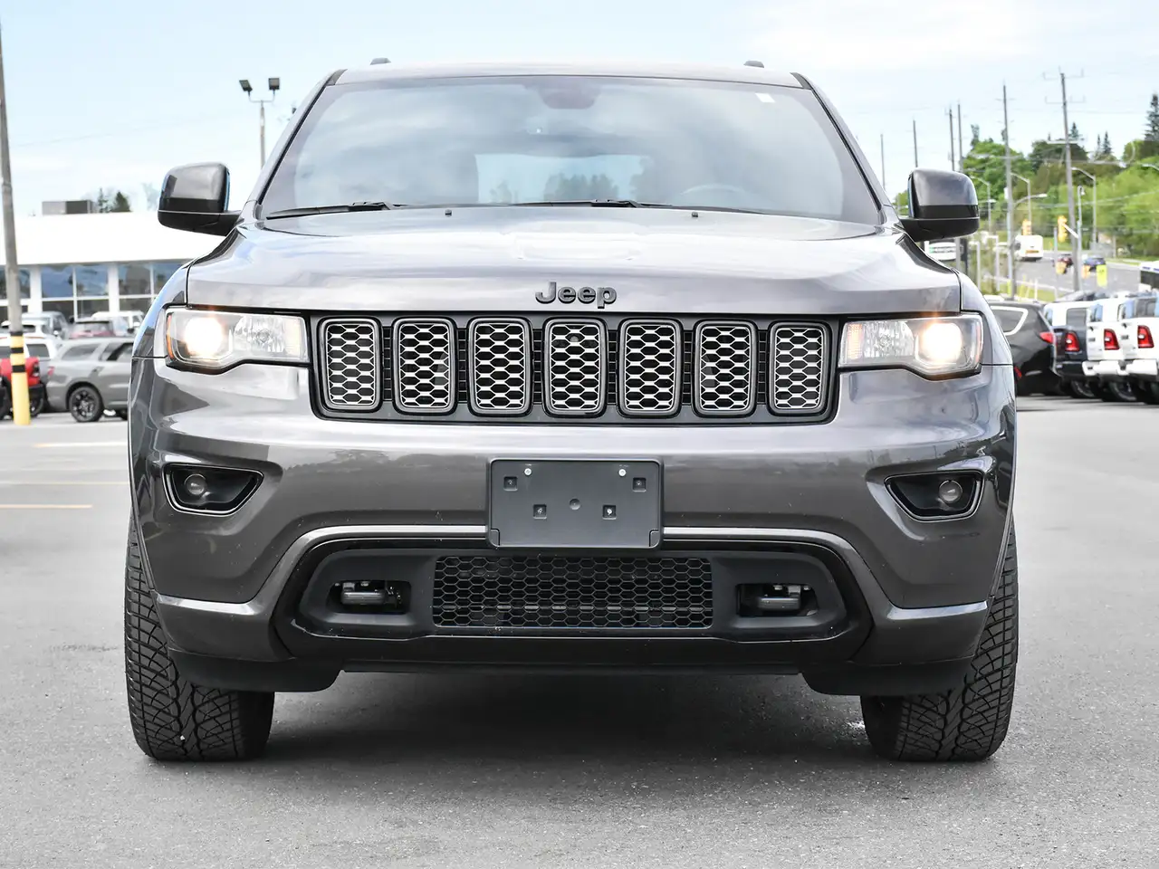 Jeep Grand Cherokee снимка Jeep Grand Cherokee