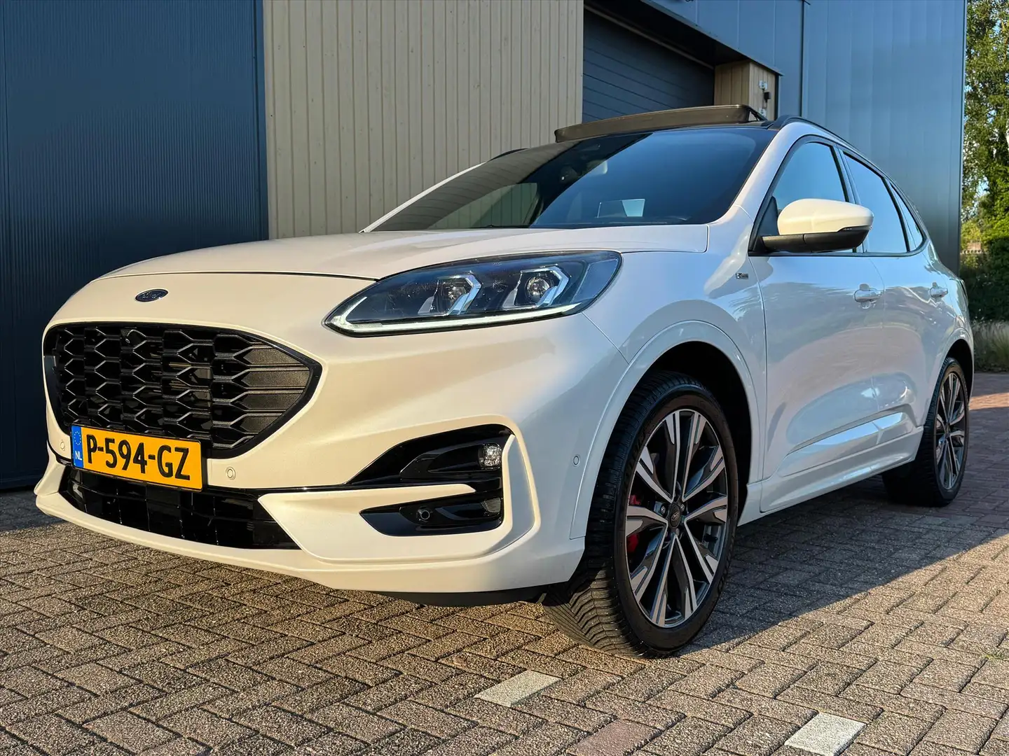 Ford Kuga 2.5 ST-Line X | Pano | HUD | Stoel/Stuurverwarming Wit - 1