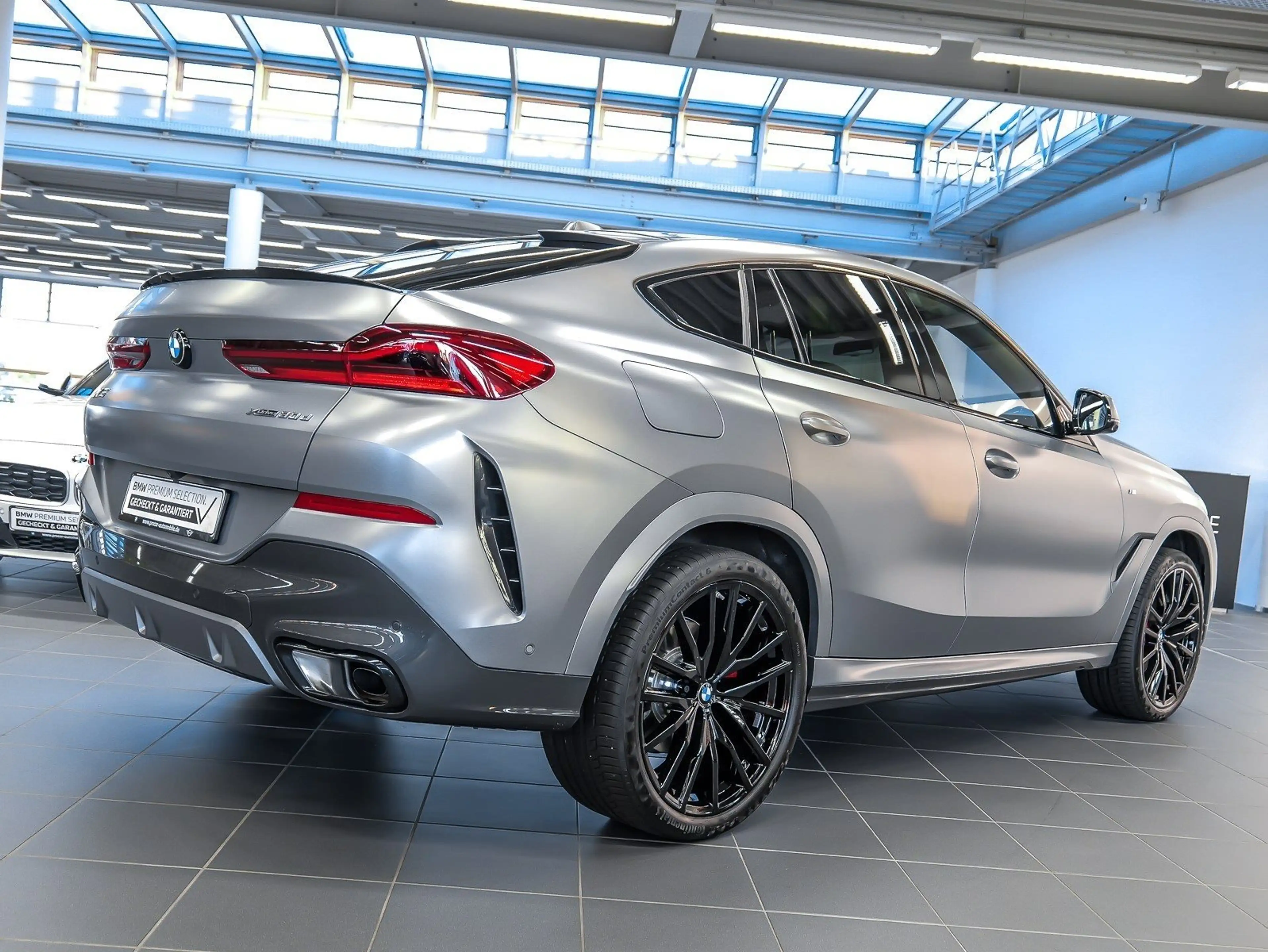 BMW X6 xDrive30d M Sport RFK NAVI LED Sound Syst. — photo 2
